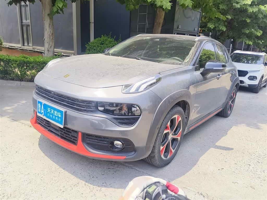 2018 Lynk & Co 02