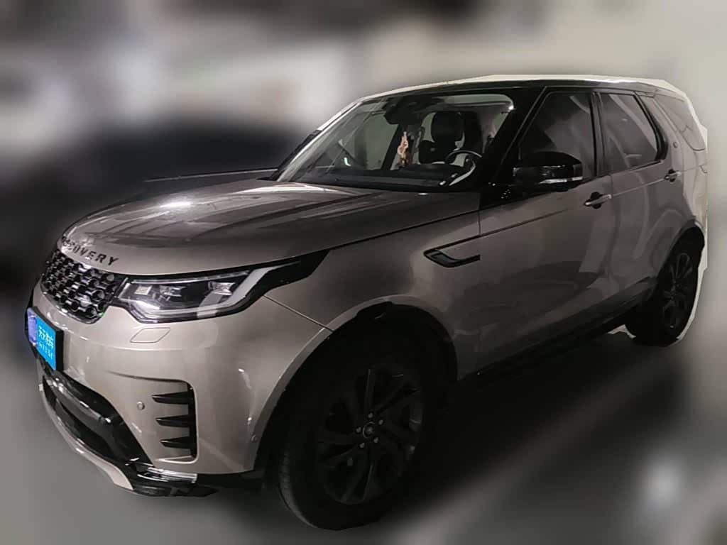2021 Land Rover Discovery front exterior