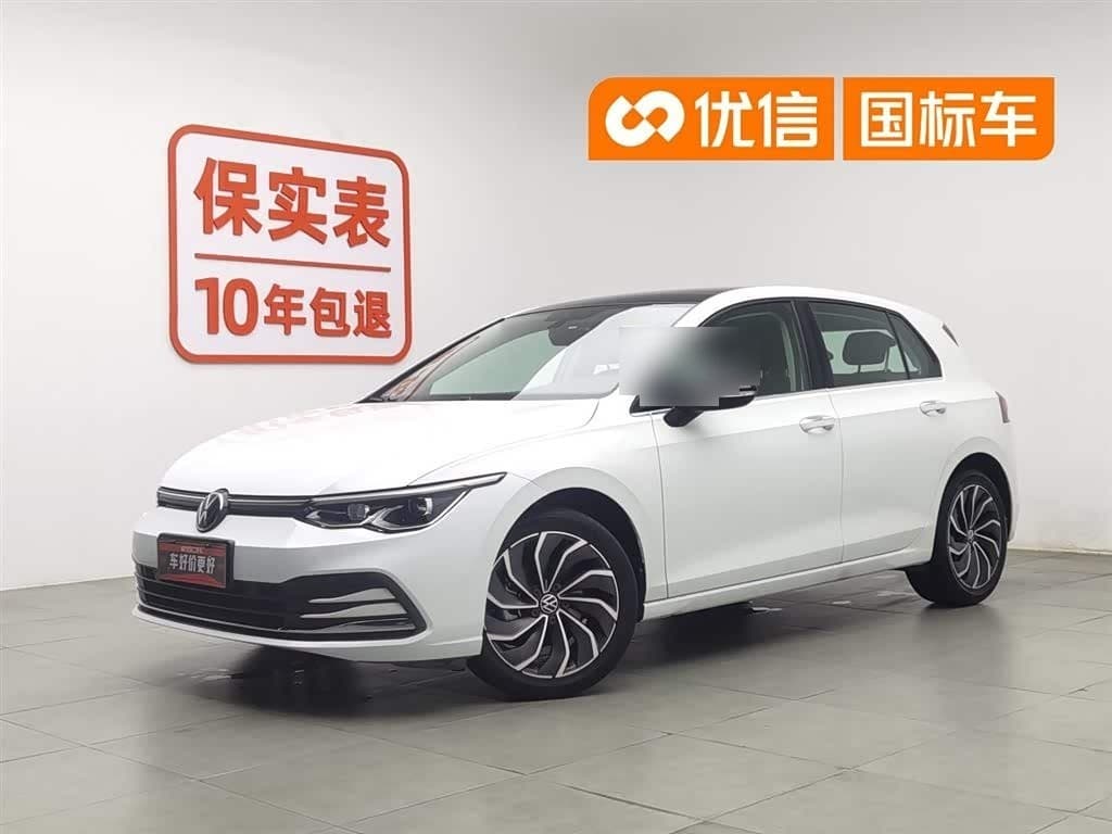 2020 Volkswagen Golf front exterior