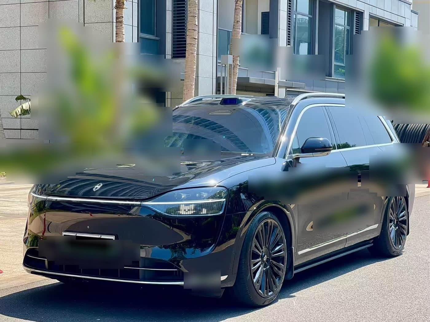 2023 AITO Wenjie AITO M9 front exterior