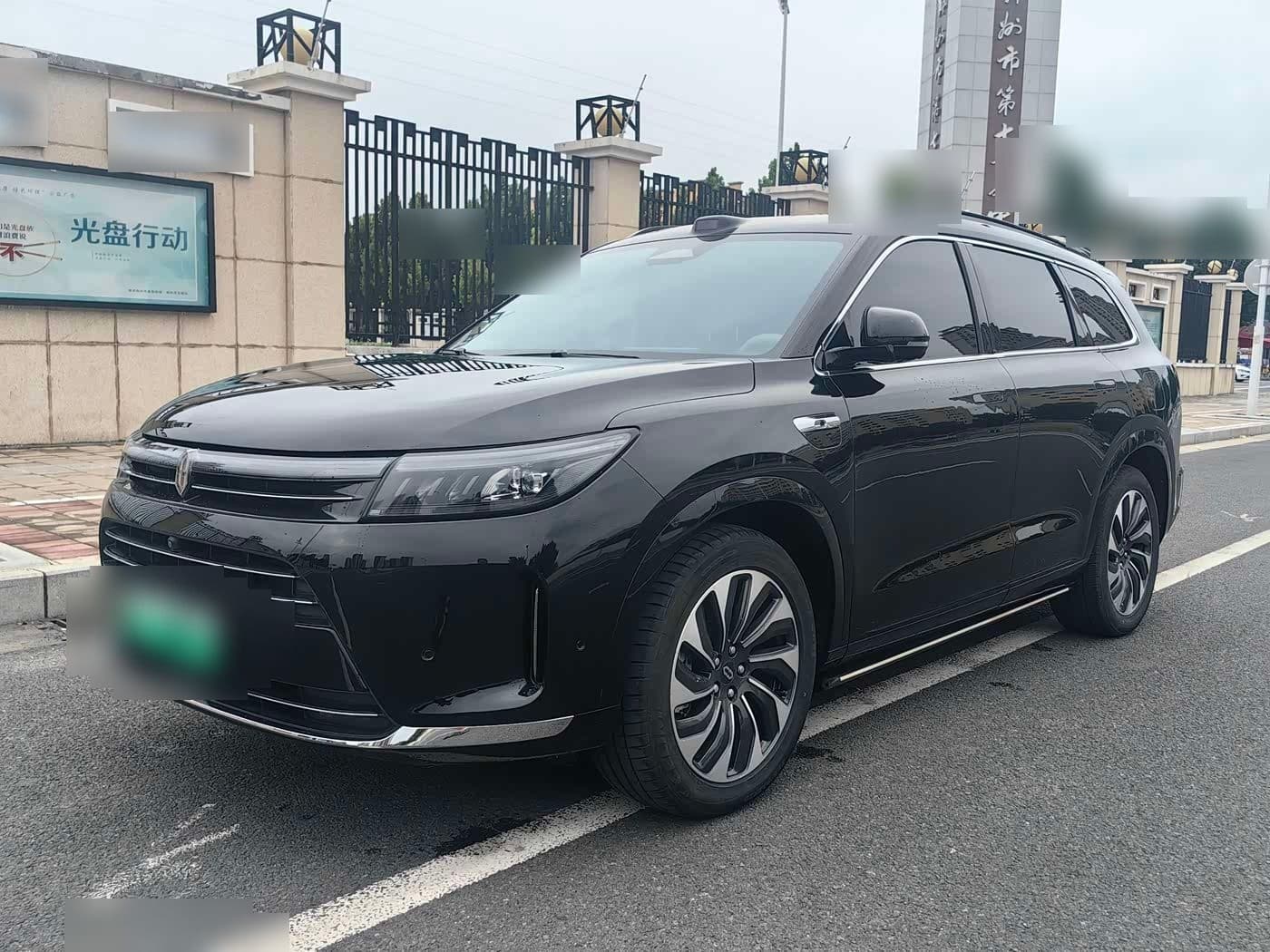 2023 AITO Wenjie AITO M7 front exterior
