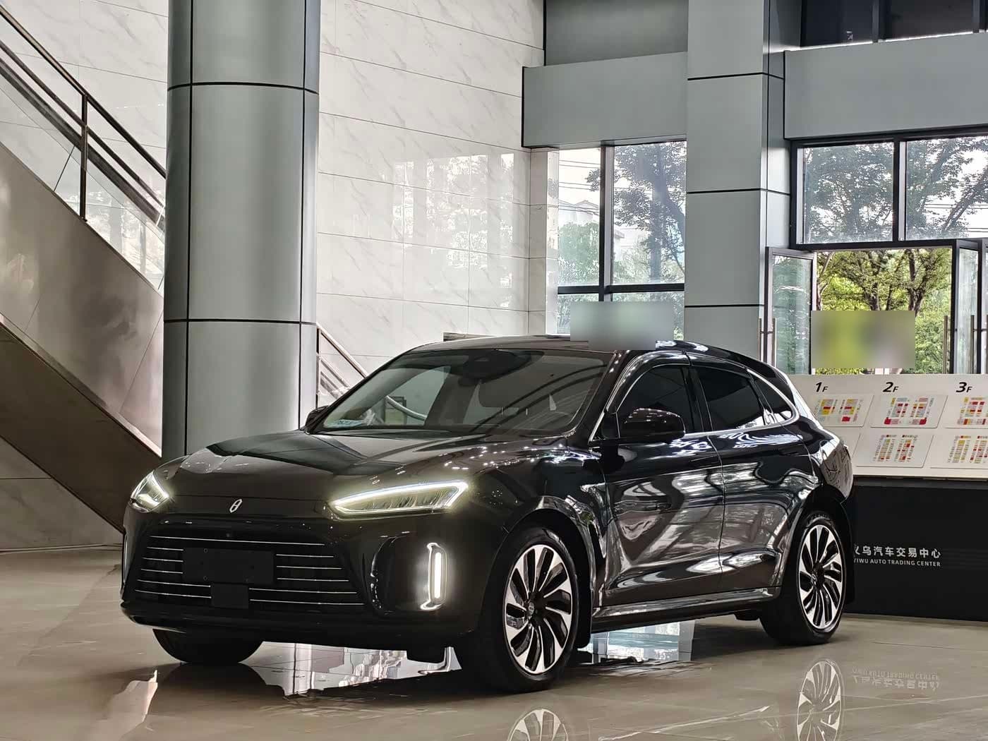 2022 AITO Wenjie AITO M5 front exterior