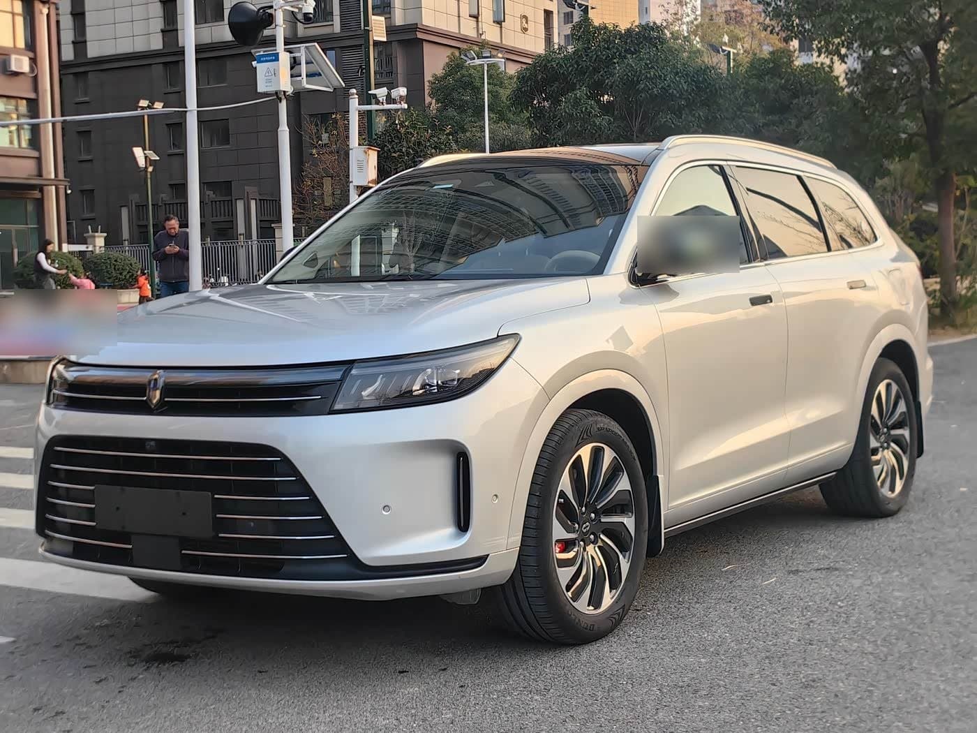 2023 AITO Wenjie AITO M7 front exterior