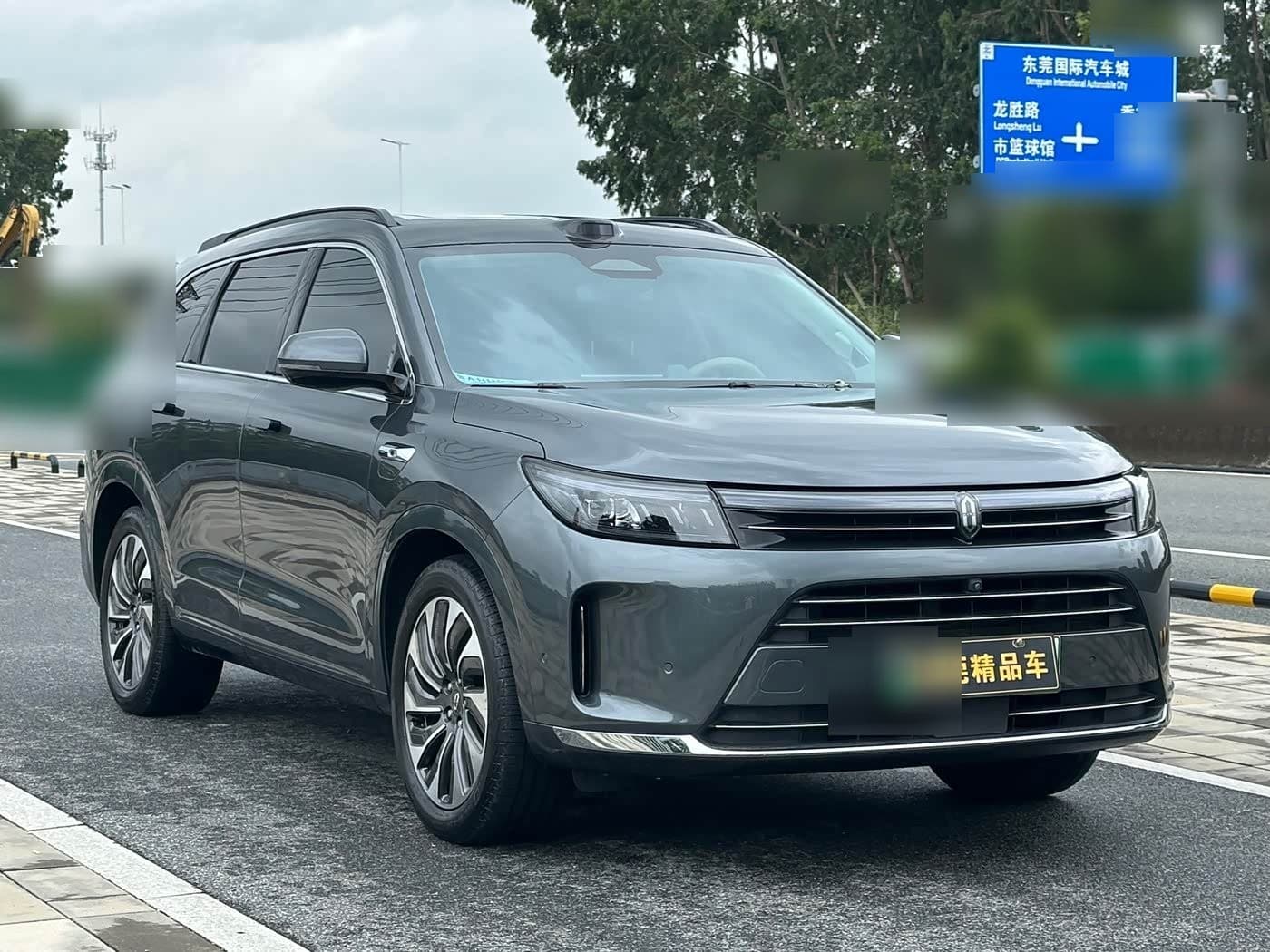 2023 AITO Wenjie AITO M7 front exterior