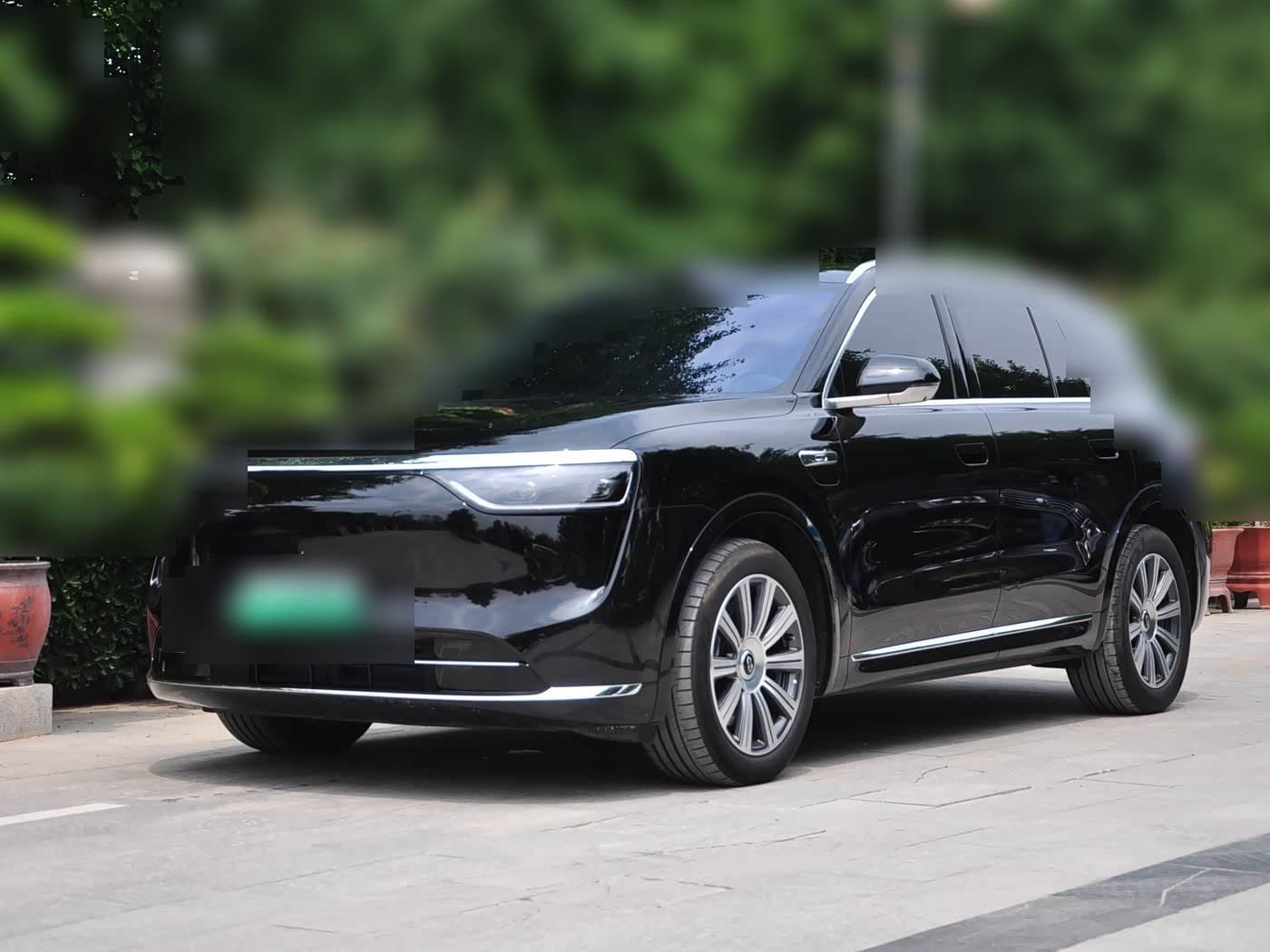 2025 AITO Wenjie AITO M8 front exterior