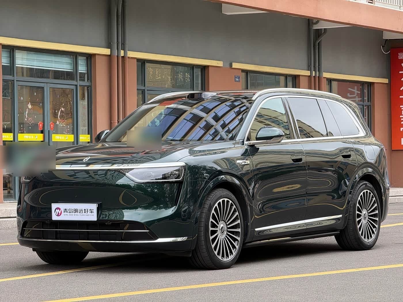 2025 AITO Wenjie AITO M8 front exterior