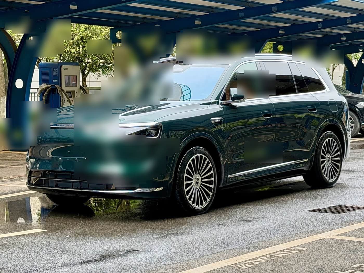 2025 AITO Wenjie AITO M8 front exterior