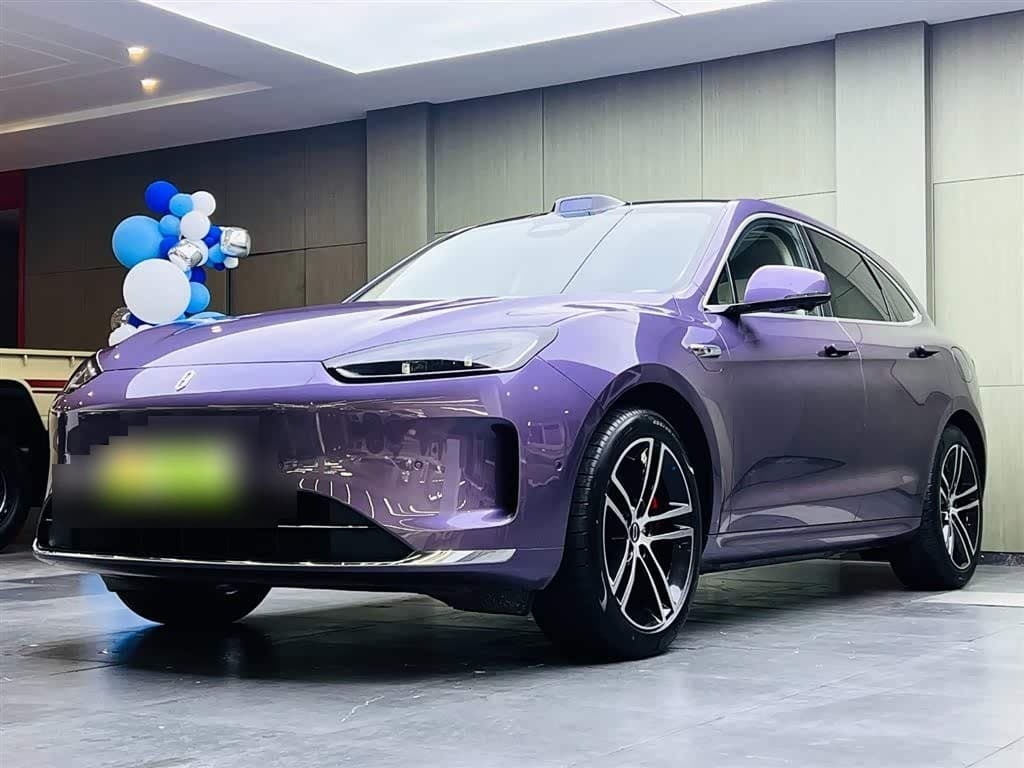 2025 AITO Wenjie AITO M5 front exterior