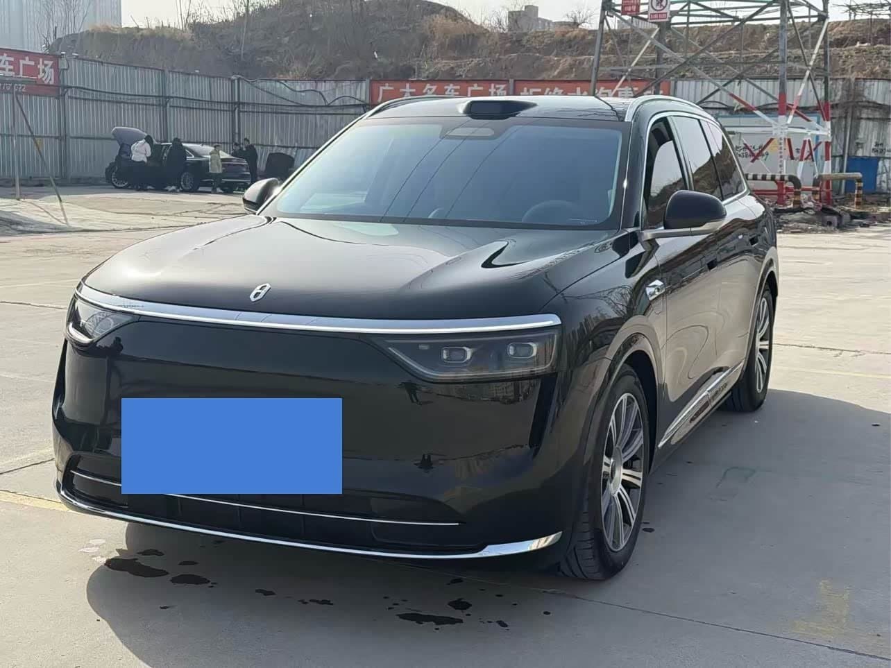 2025 AITO Wenjie AITO M8 front exterior