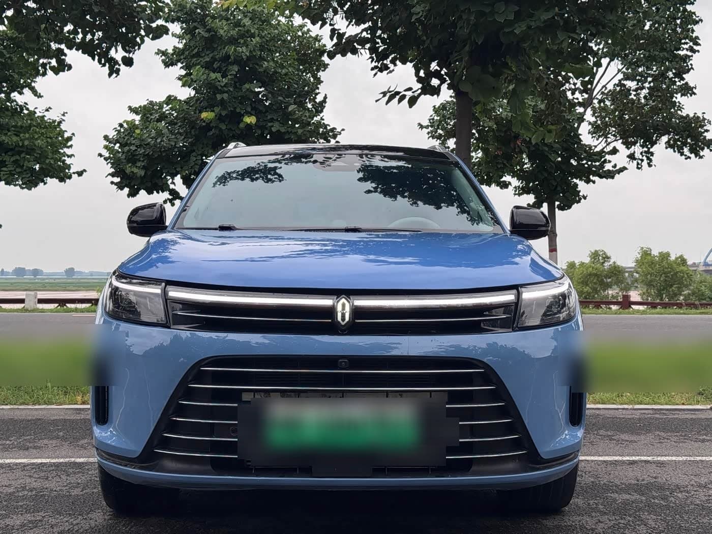 2023 AITO Wenjie AITO M7 front exterior