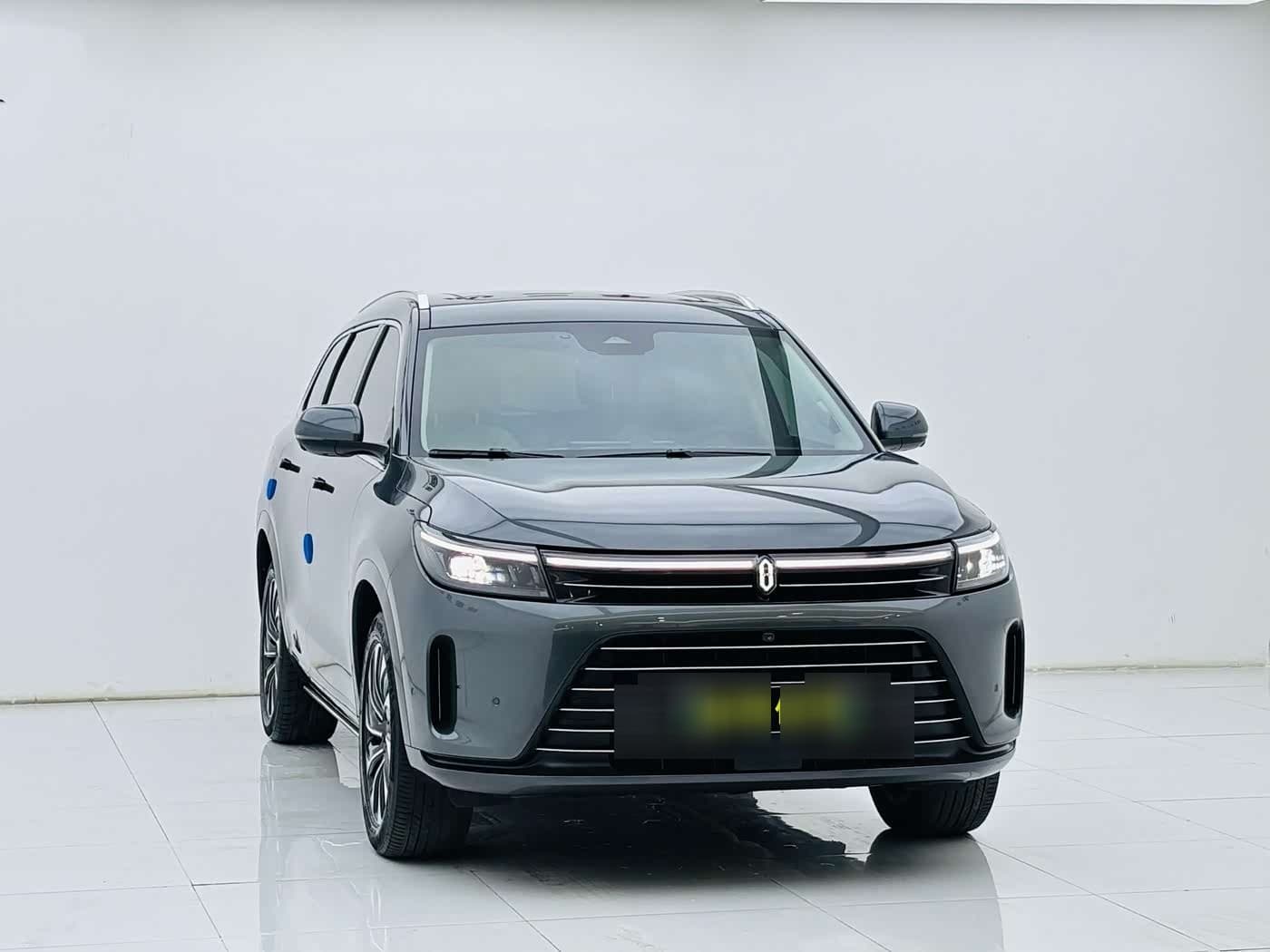 2022 AITO Wenjie AITO M7 front exterior