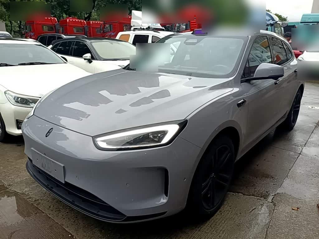 2025 AITO Wenjie AITO M5 front exterior