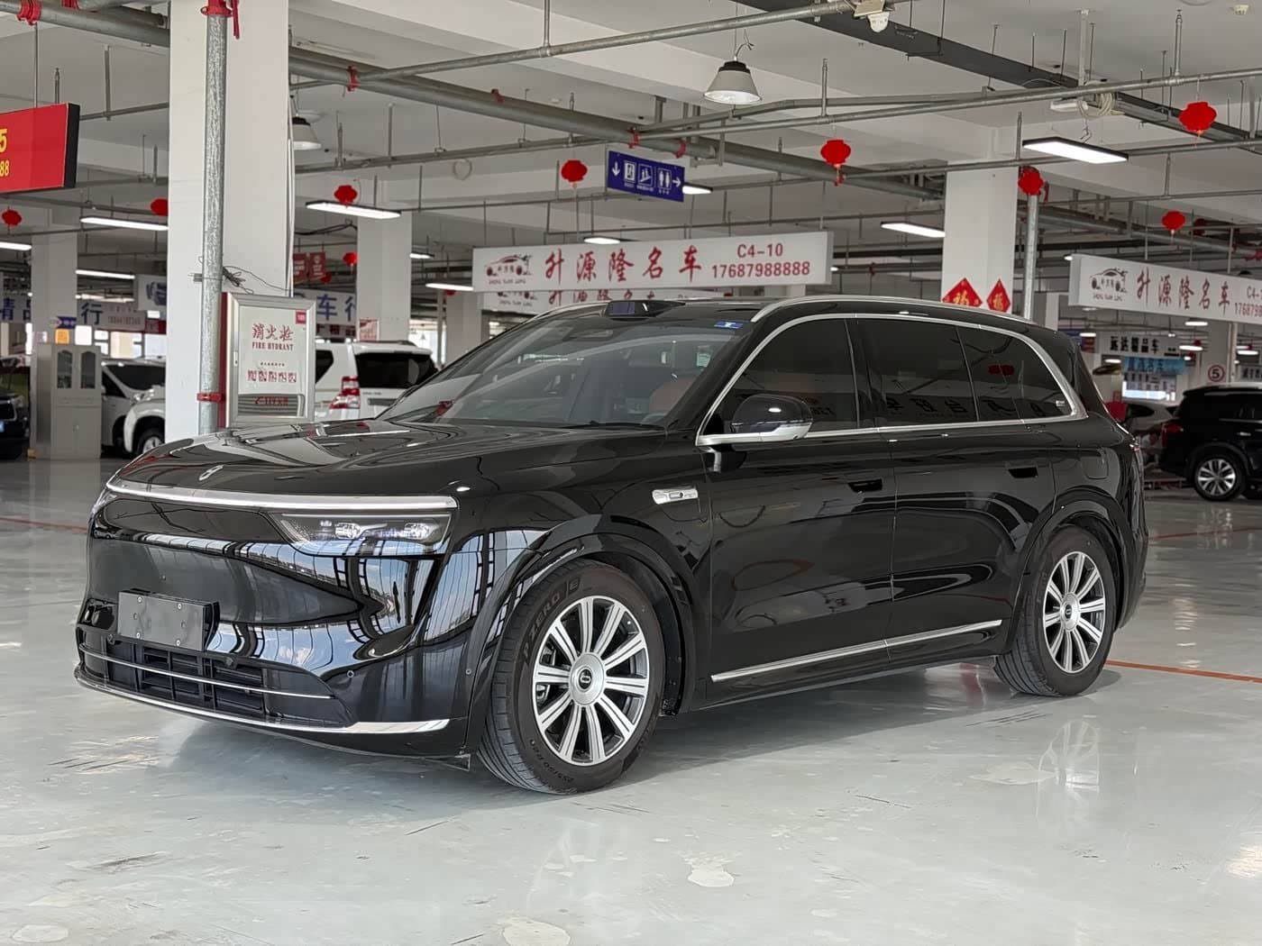 2025 AITO Wenjie AITO M8 front exterior