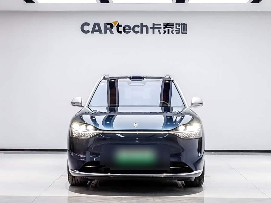 2025 AITO Wenjie AITO M9 front exterior