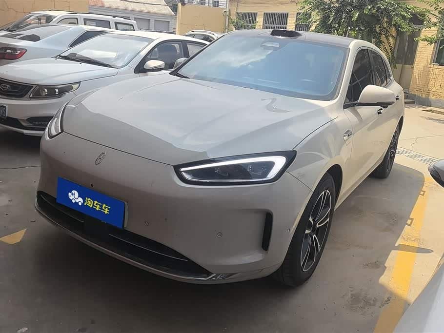 2025 AITO Wenjie AITO M5 front exterior