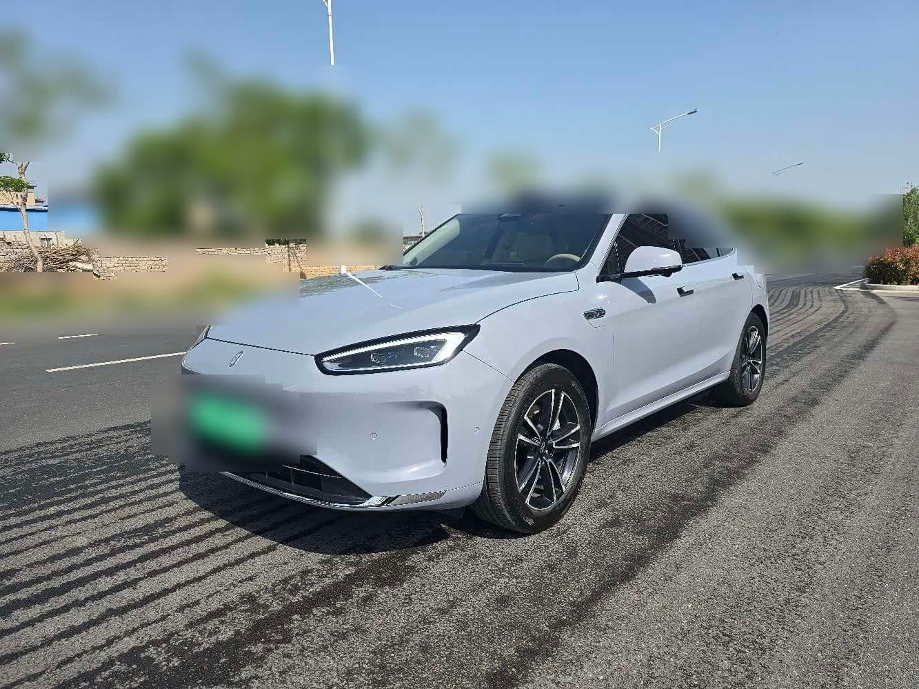 2025 AITO Wenjie AITO M5 front exterior