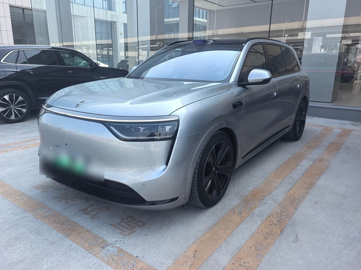 2025 AITO Wenjie AITO M8 front exterior