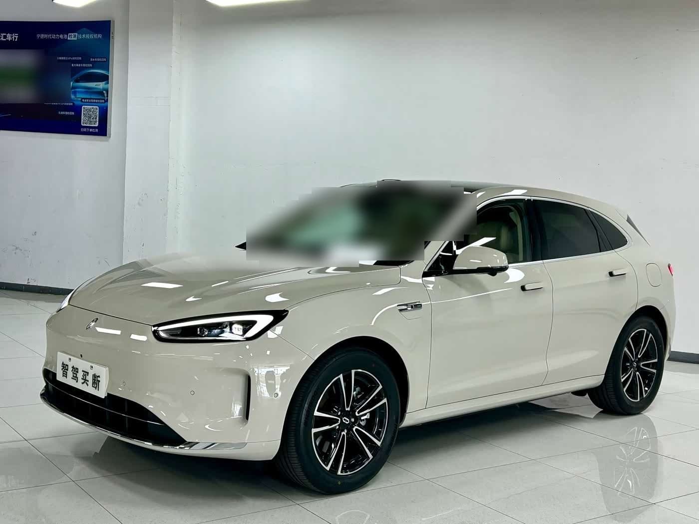 2025 AITO Wenjie AITO M5 front exterior