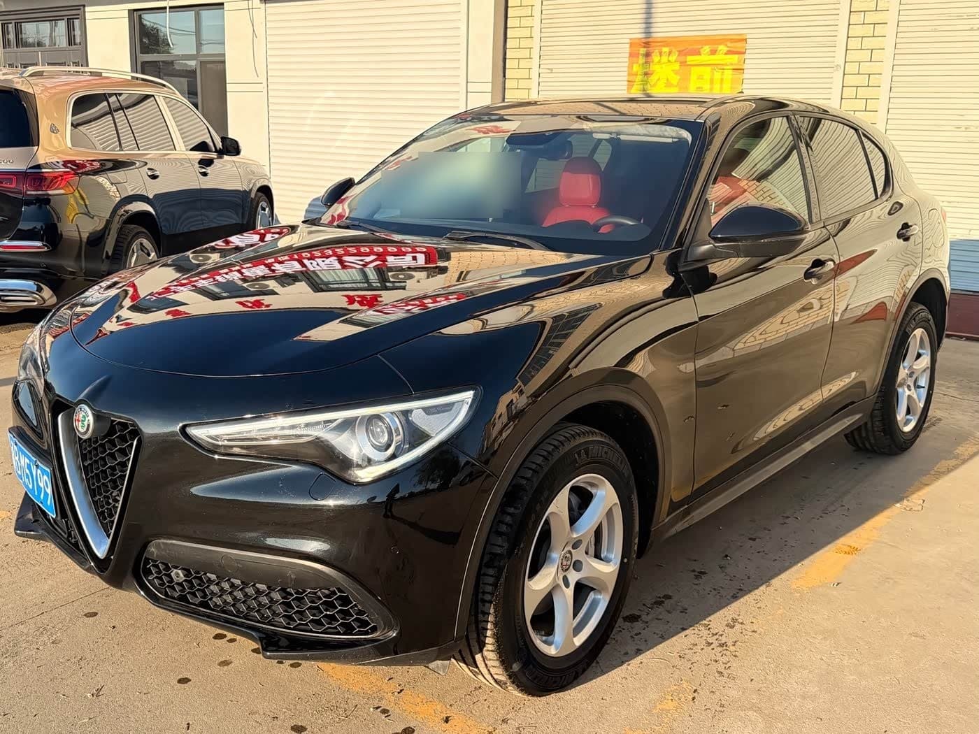 2017 Alfa Romeo Stelvio front exterior