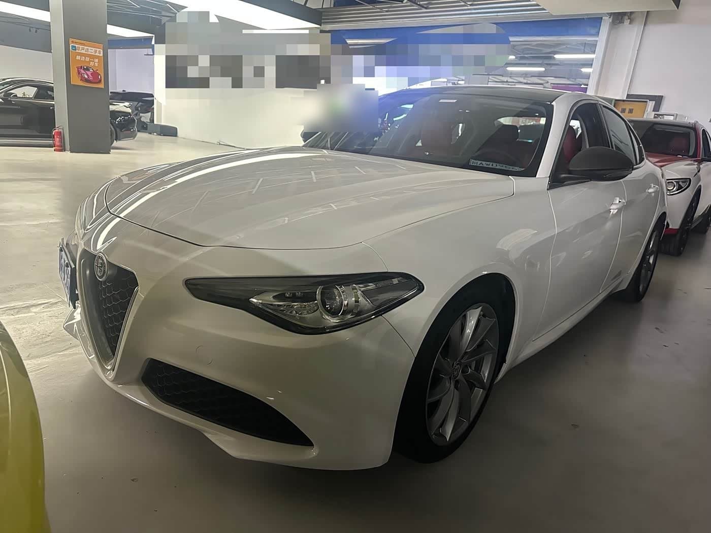 2017 Alfa Romeo Giulia front exterior