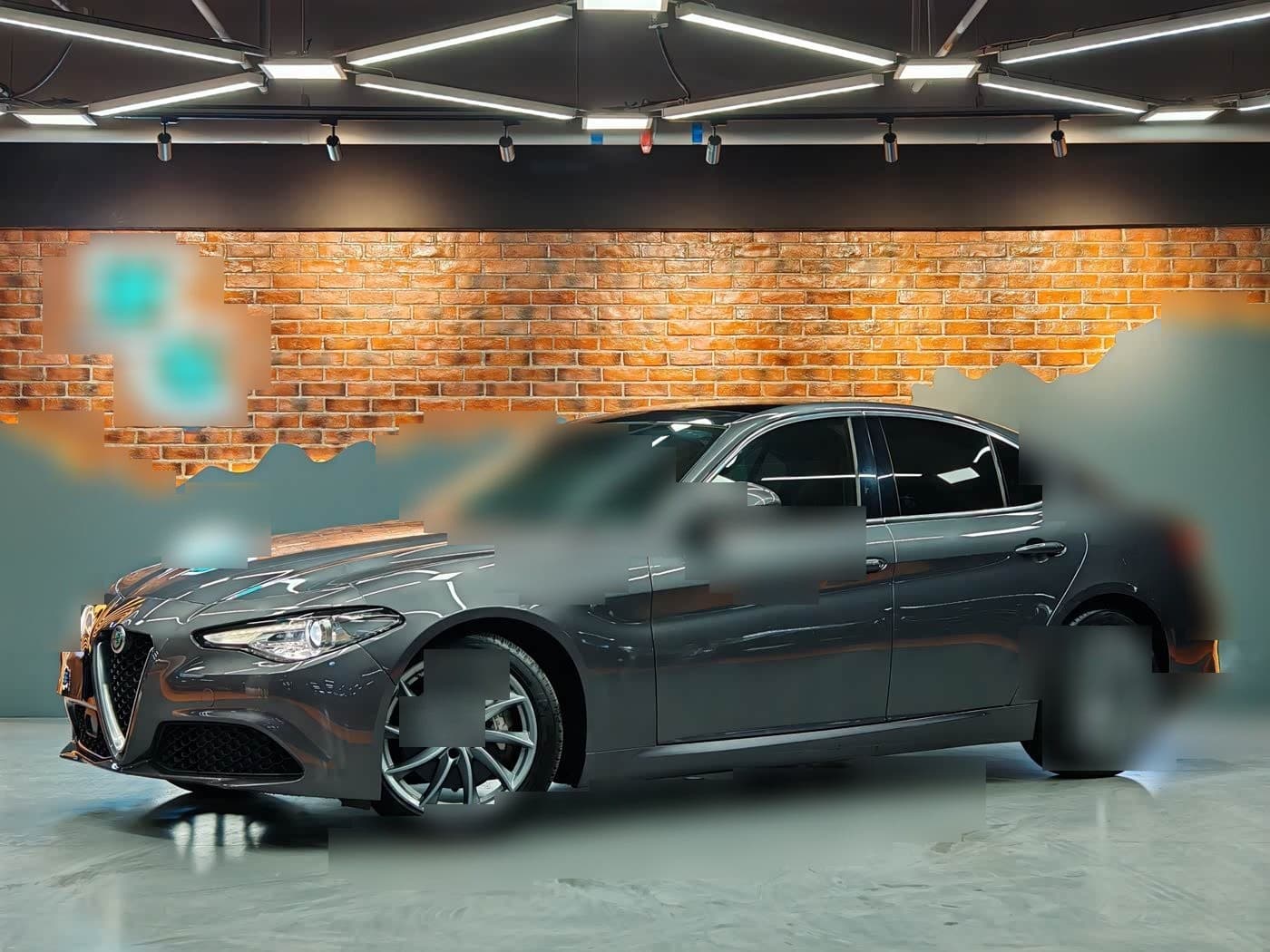 2017 Alfa Romeo Giulia front exterior