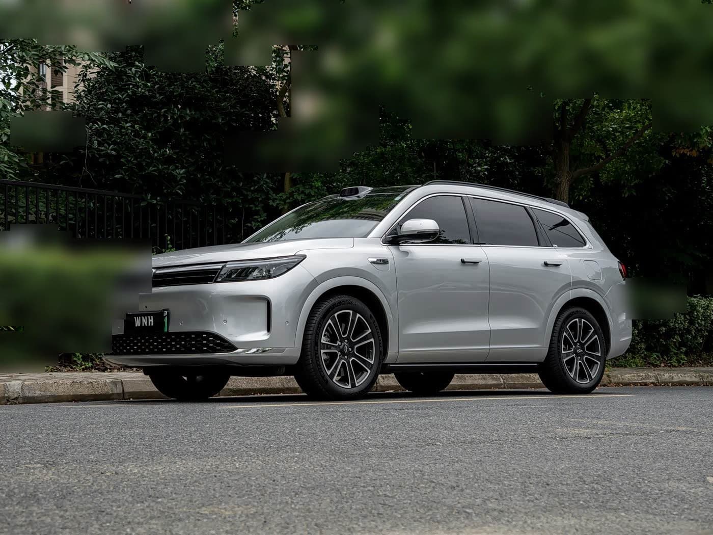 2024 AITO Wenjie AITO M7 front exterior