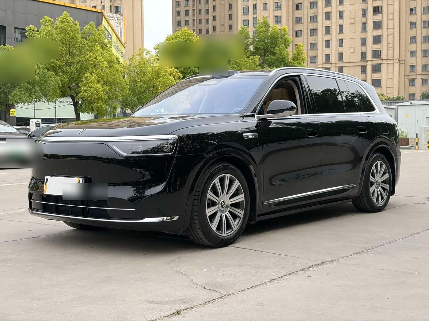2025 AITO Wenjie AITO M8 front exterior