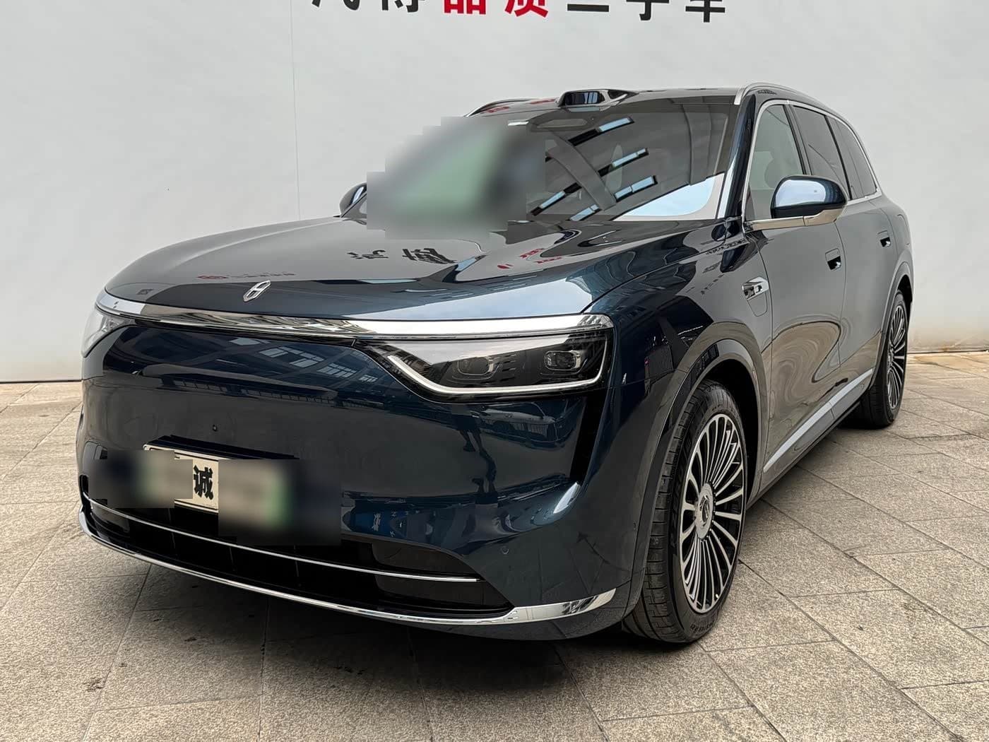 2025 AITO Wenjie AITO M8 front exterior