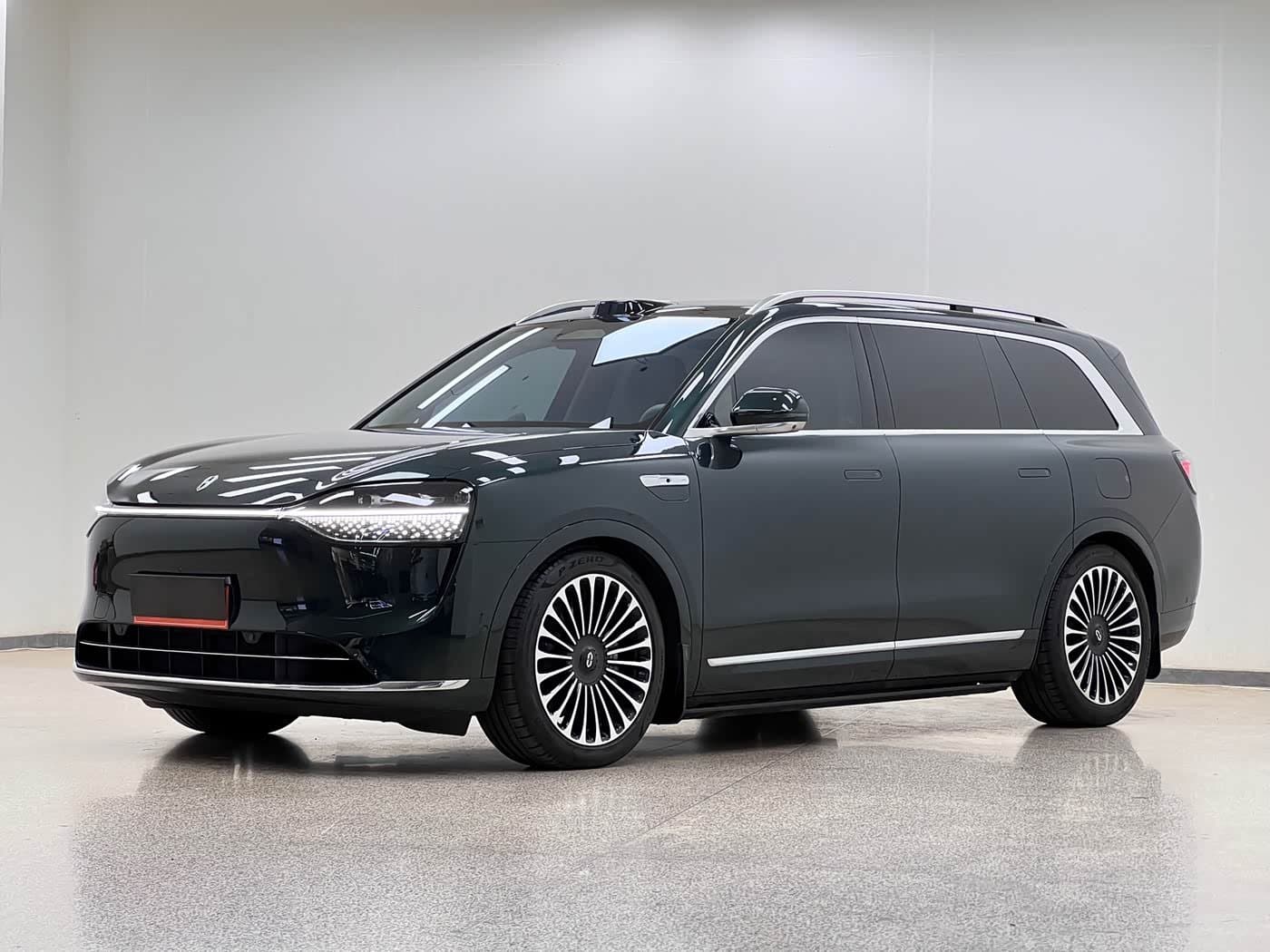 2023 AITO Wenjie AITO M9 front exterior