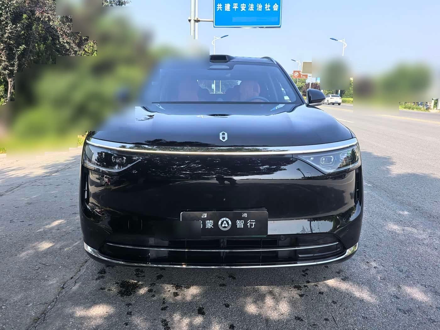 2025 AITO Wenjie AITO M8 front exterior
