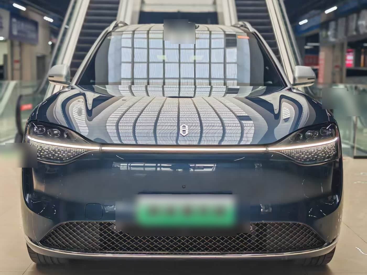 2023 AITO Wenjie AITO M9 front exterior