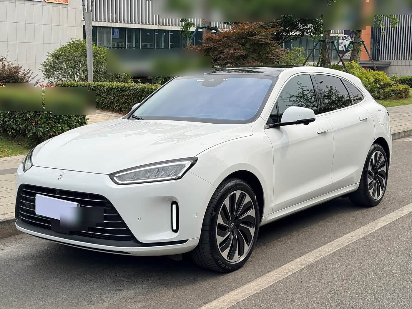 2022 AITO Wenjie AITO M5 front exterior