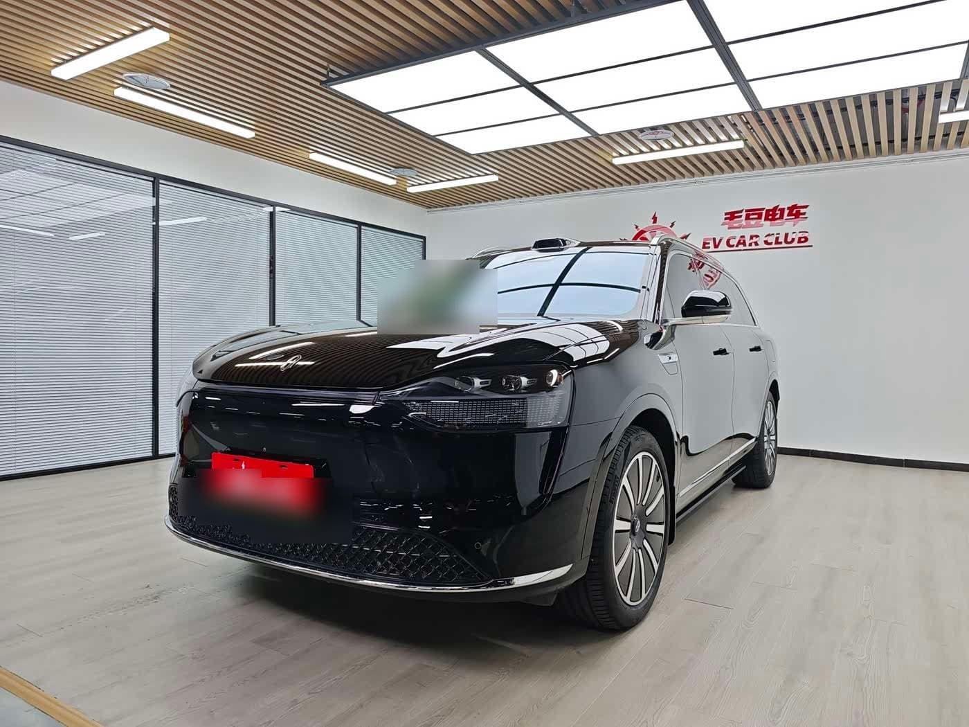 2023 AITO Wenjie AITO M9 front exterior