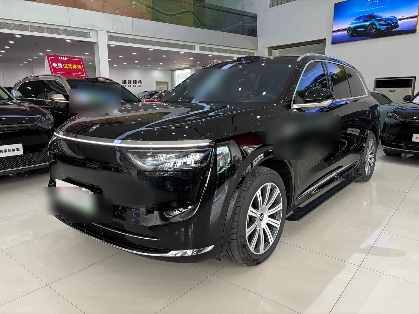 2025 AITO Wenjie AITO M8 front exterior