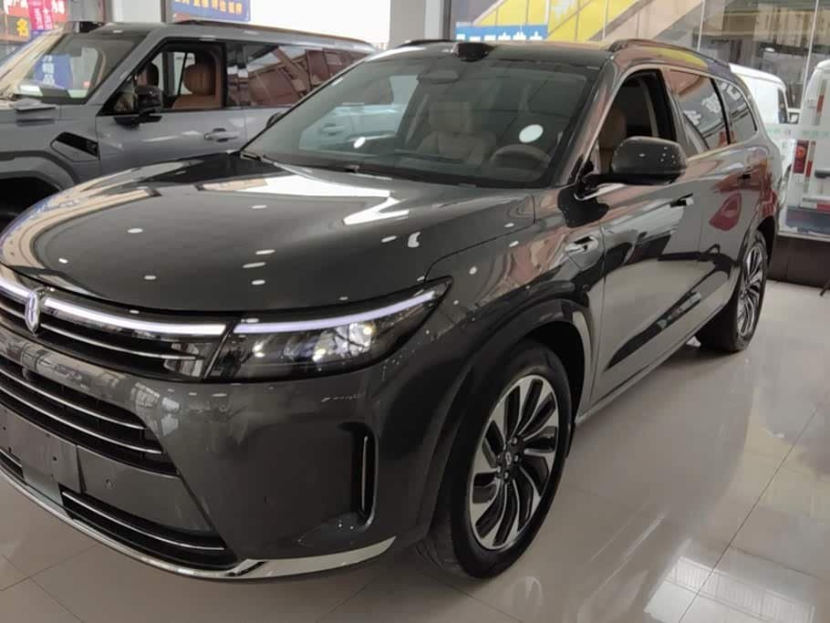 2024 AITO Wenjie AITO M7 front exterior
