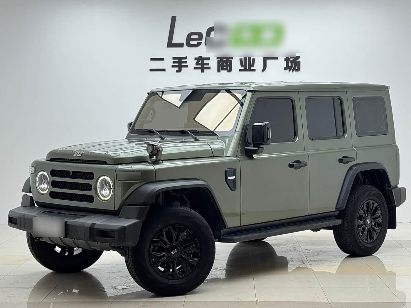 2024 212 T01 front exterior