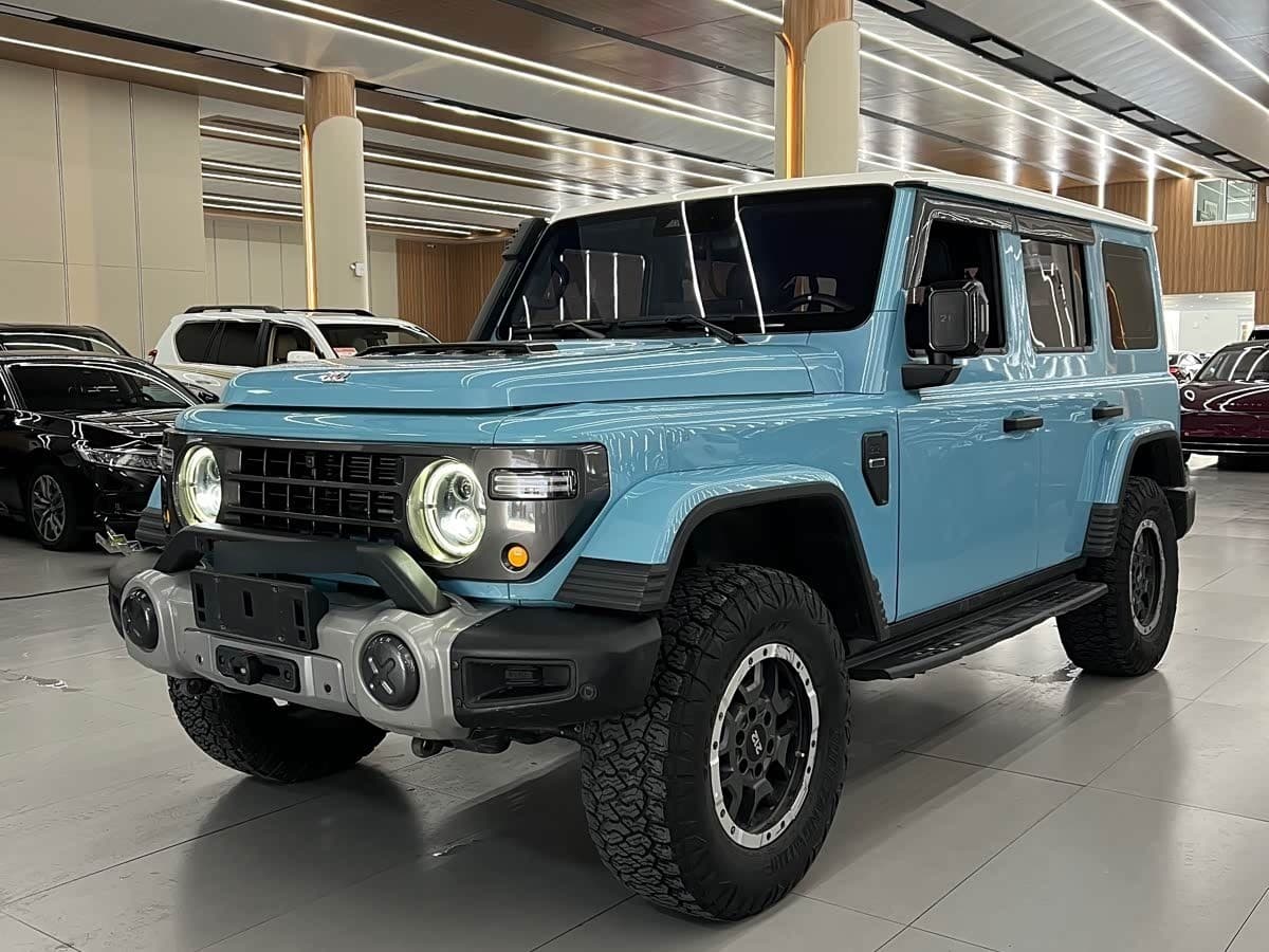 2024 212 T01 front exterior
