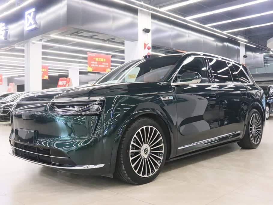 2025 AITO Wenjie AITO M8 front exterior