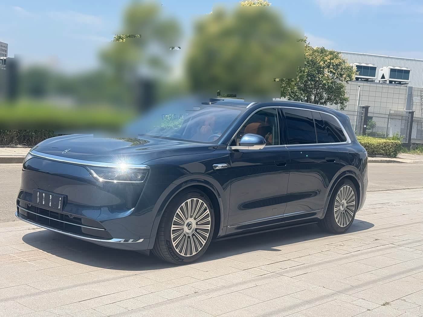 2025 AITO Wenjie AITO M8 front exterior