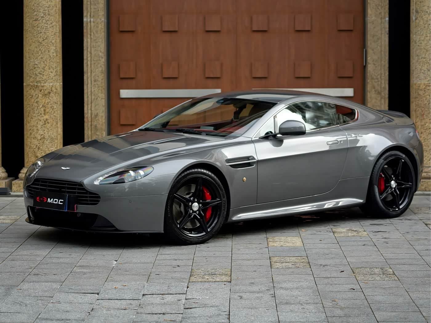 2017 Aston Martin V8 Vantage