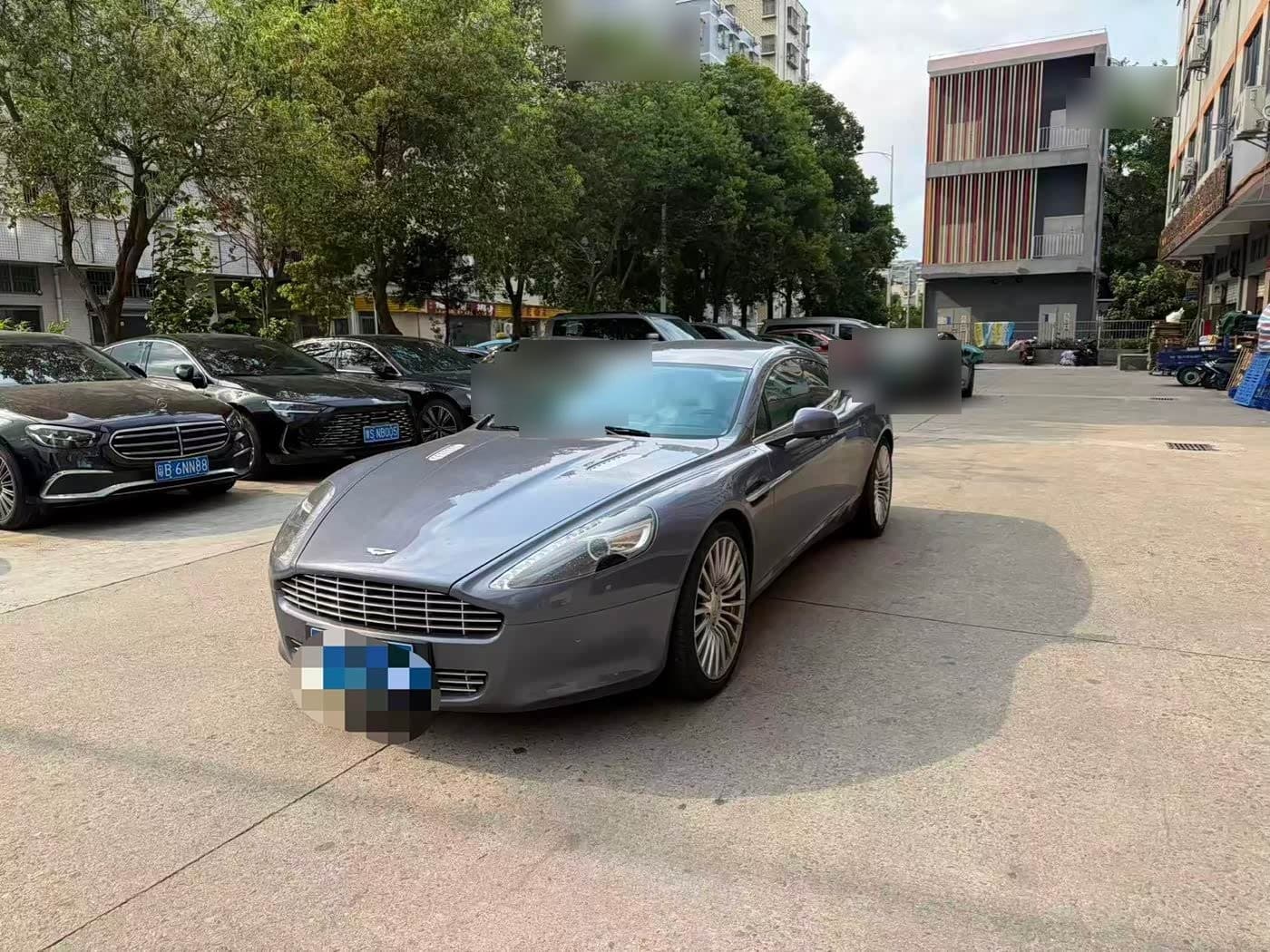 2010 Aston Martin Rapide front exterior