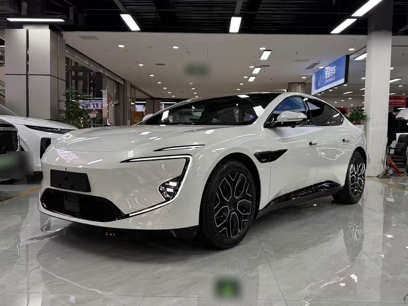 2025 Avatr 12 front exterior