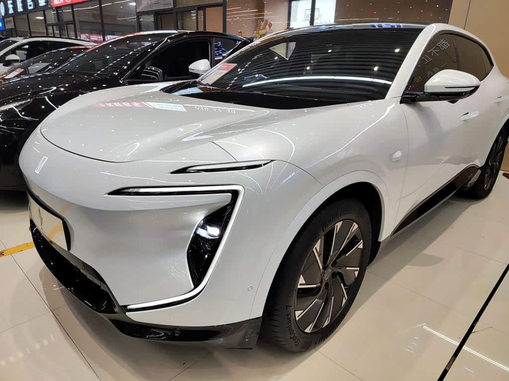 2025 Avatr 07 front exterior