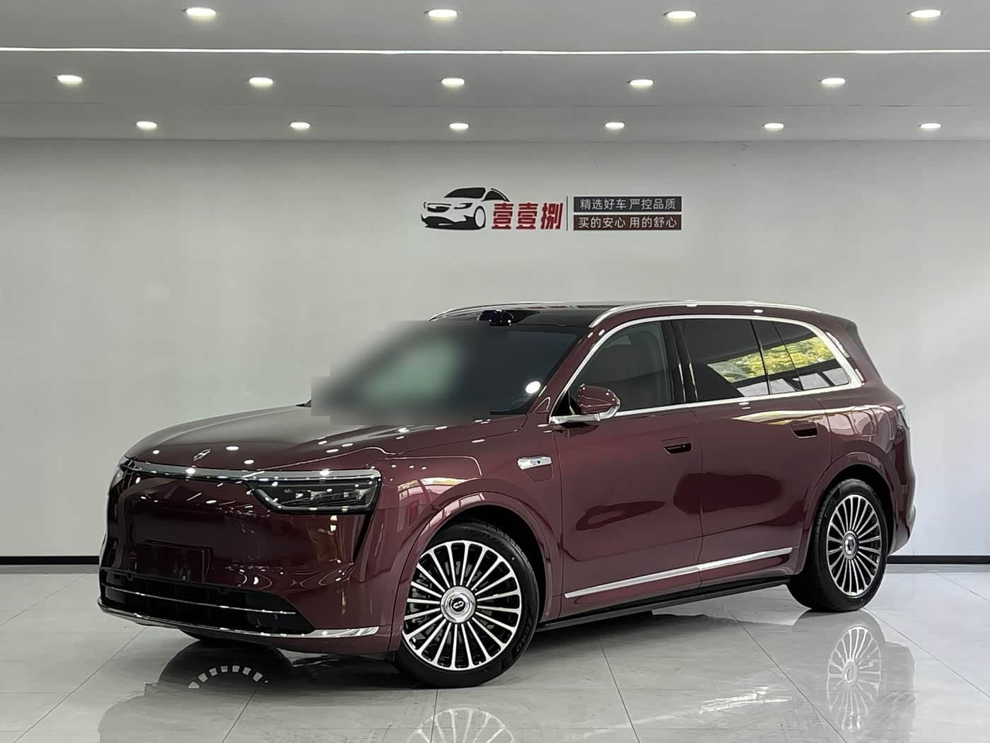 2025 AITO Wenjie AITO M8 front exterior