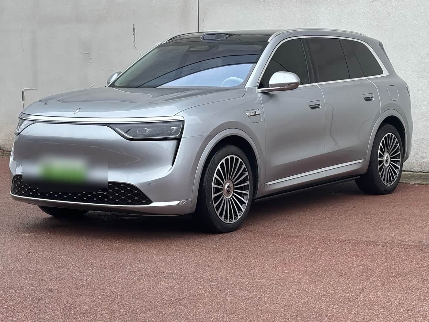 2025 AITO Wenjie AITO M8 front exterior