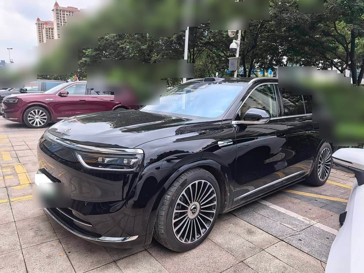 2025 AITO Wenjie AITO M8 front exterior