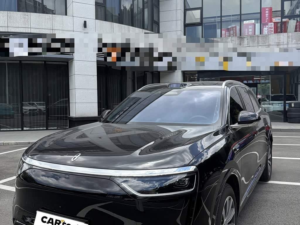 2025 AITO Wenjie AITO M8 front exterior