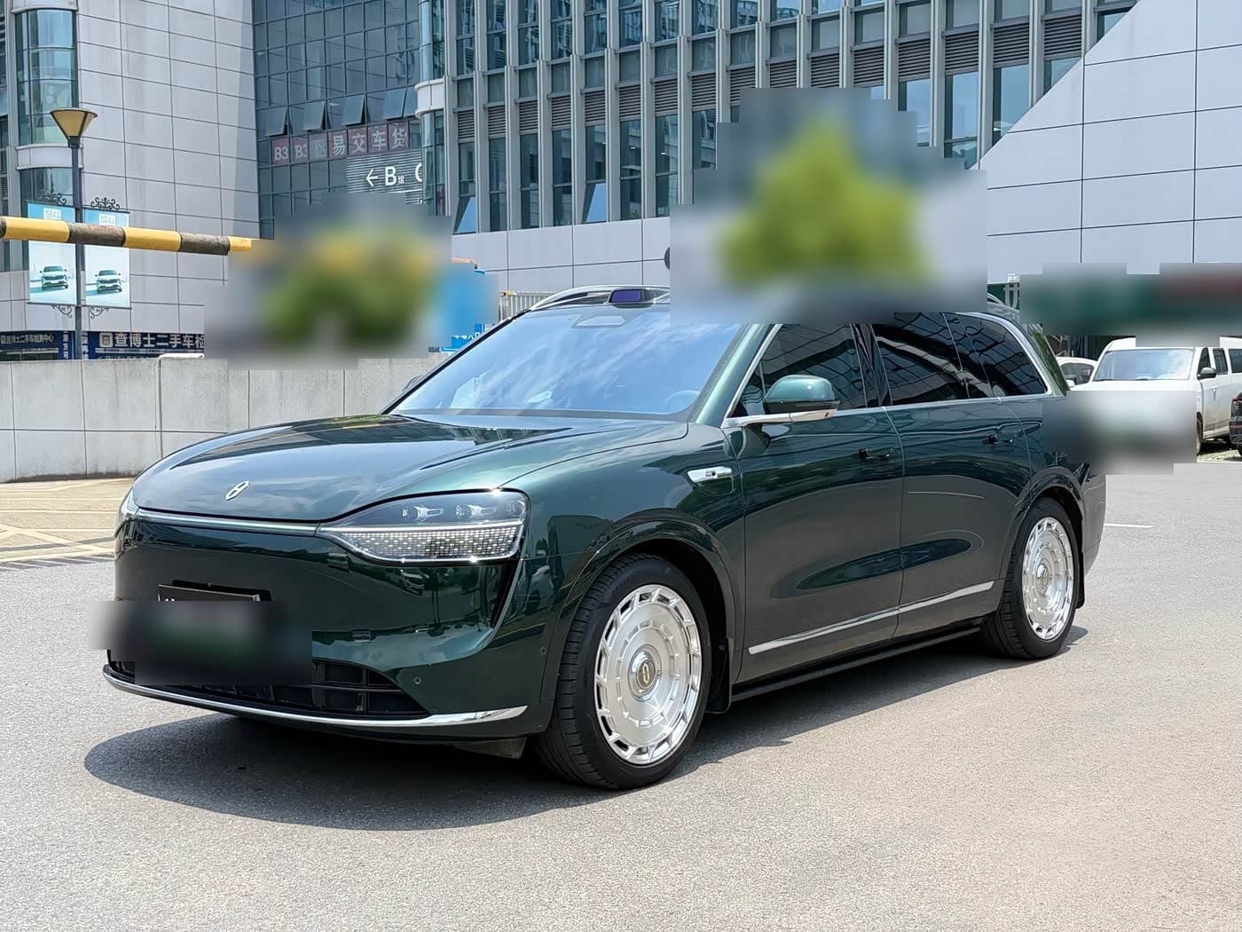 2023 AITO Wenjie AITO M9 front exterior