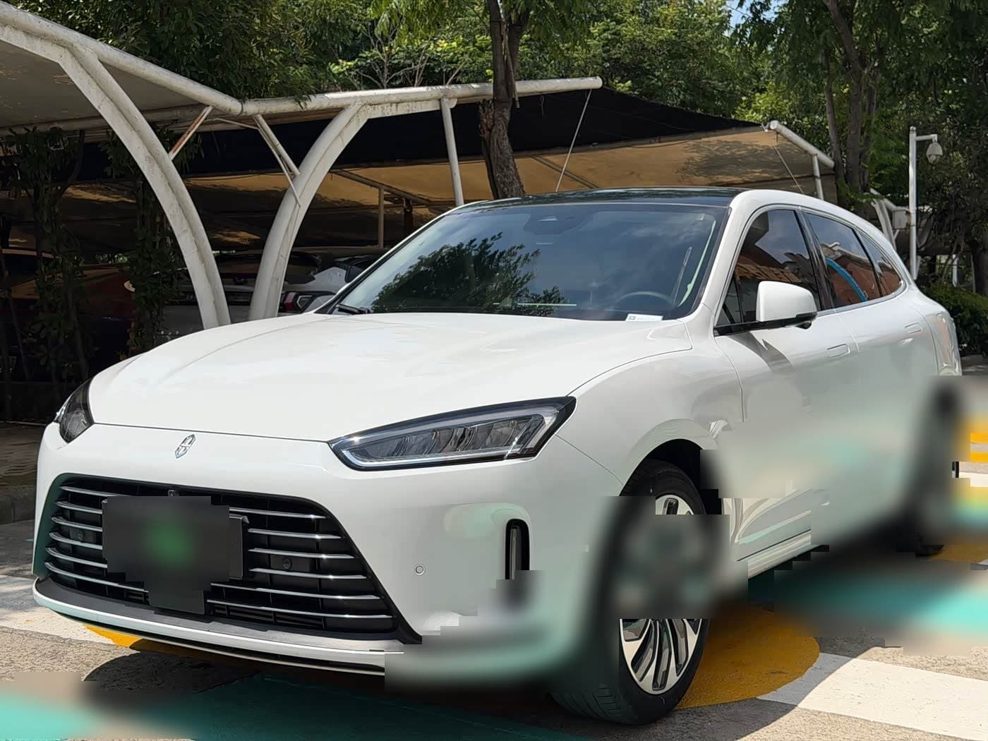 2022 AITO Wenjie AITO M5 front exterior