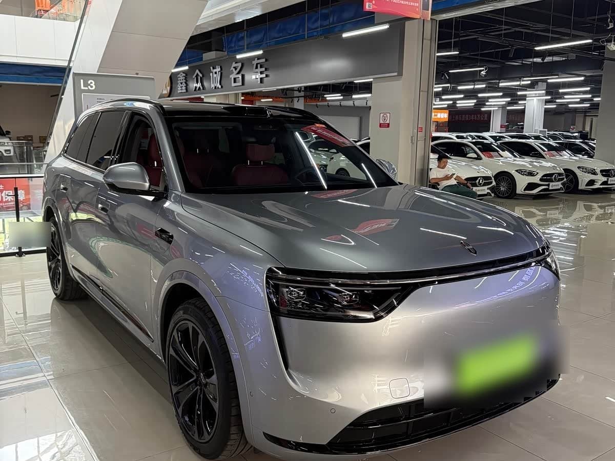 2025 AITO Wenjie AITO M8 front exterior
